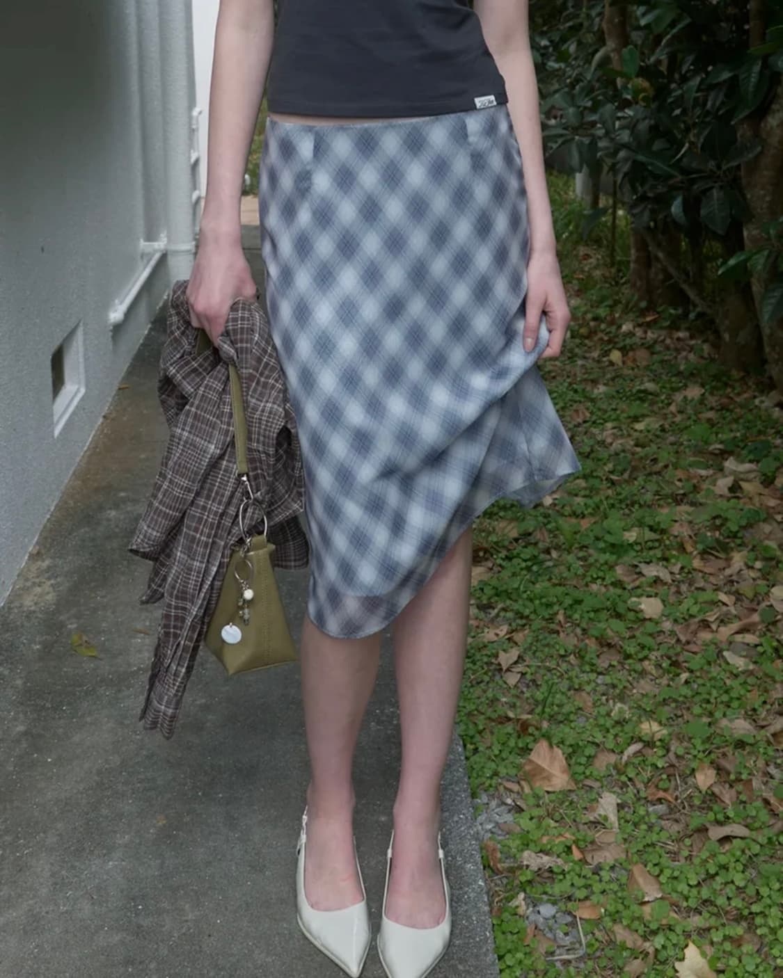 기준 kijun Sheer Layered Check Skirt Navy 상품이미지1