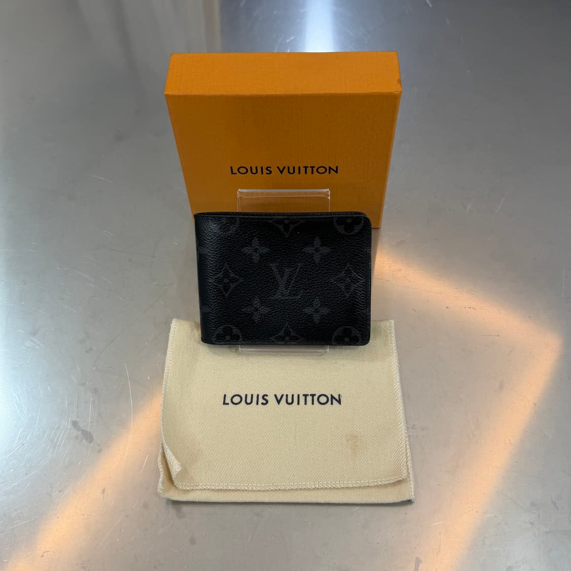 [리오브전포점] 루이비통 슬렌더 월렛 모노그램 이클립스 반지갑 상품이미지1