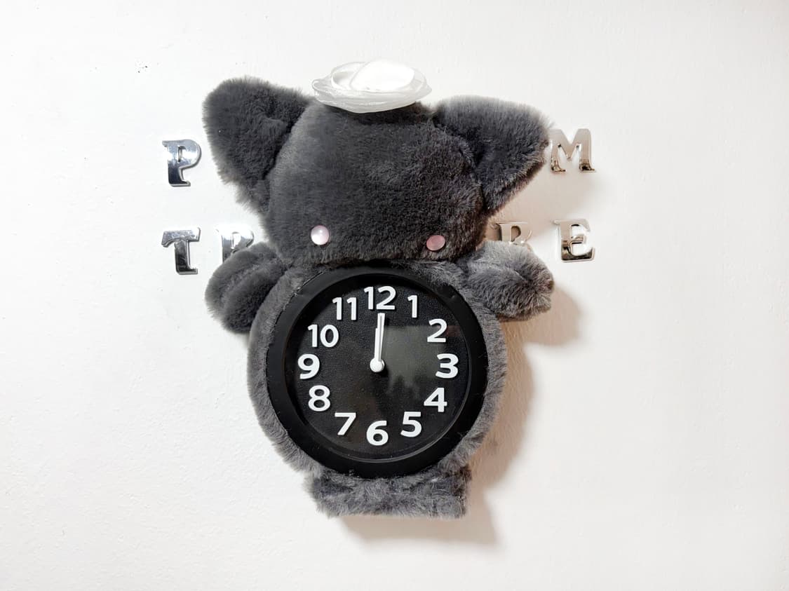 Muted Mew Clock 상품이미지1
