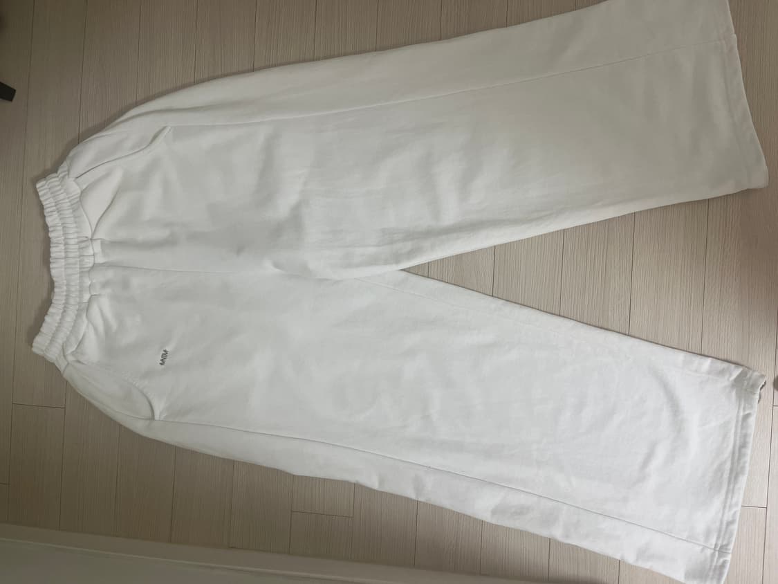 므넴 핀턱 로고 조거 팬츠 화이트  상품이미지2