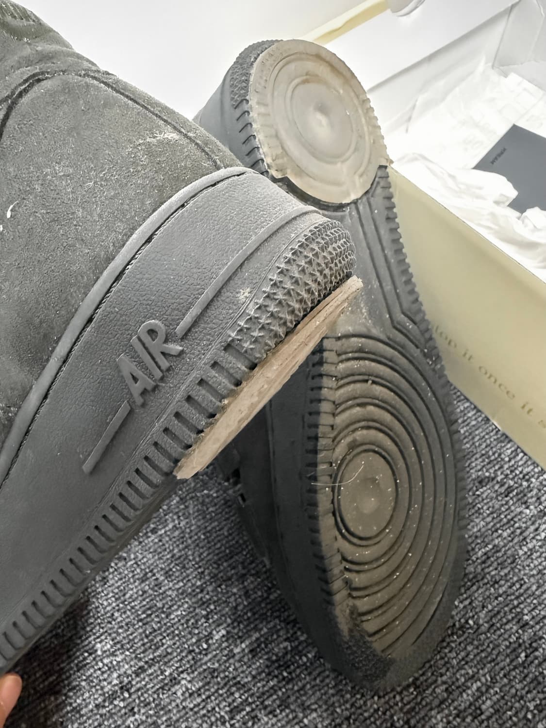 나이키 x 빌리 아일리시 에어포스1 하이 세쿼이아 / 크림 보증서 포함 상품이미지9