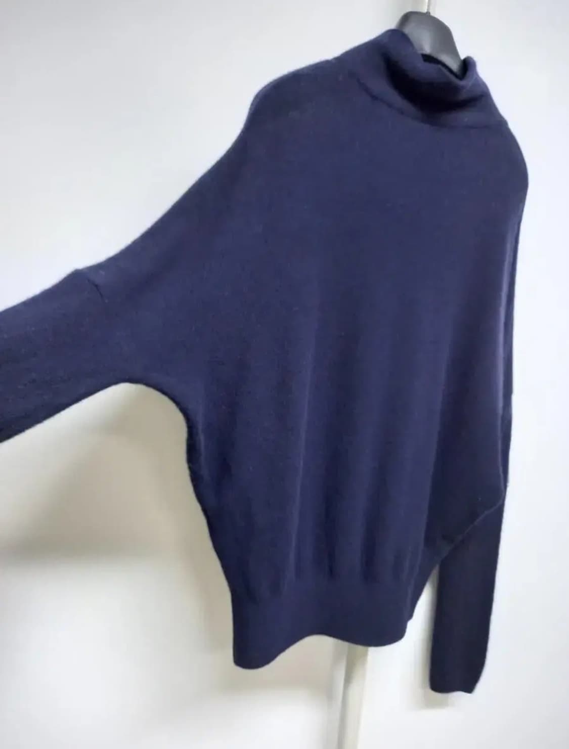 보브 VOV 춘추동 레글런 가오리핏 니트블라우스 F 상품이미지5