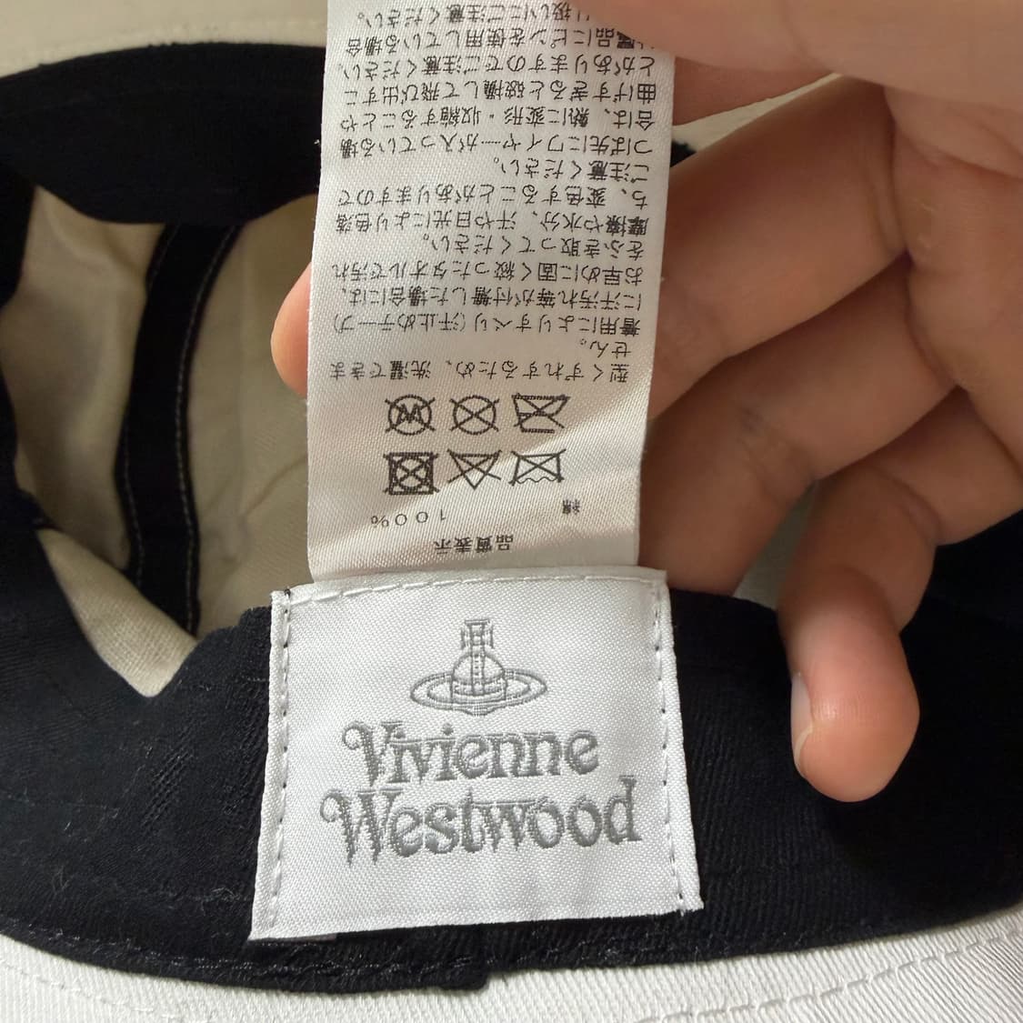 비비안웨스트우드 버킷햇 화이트 상품이미지5