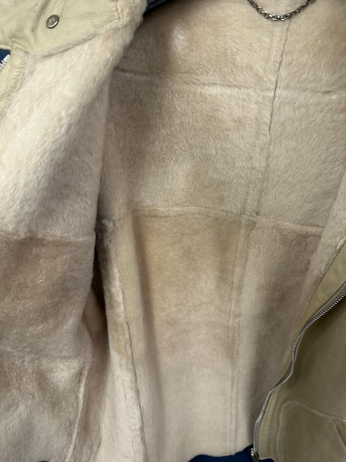 루이비통 무스탕 집업 후드집업(95) 상품이미지4