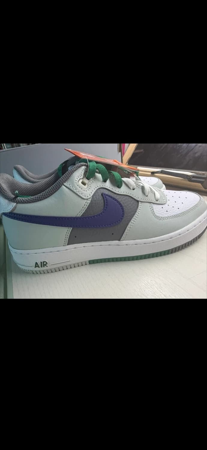 나이키 에어포스 1 '07 LV8 라이트 실버 스모크 그레이 245 상품이미지3