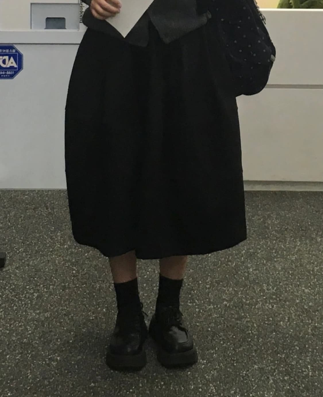 오헤시오 벌룬 미디 스커트 블랙 2회착용 (168000>99000) 상품이미지4