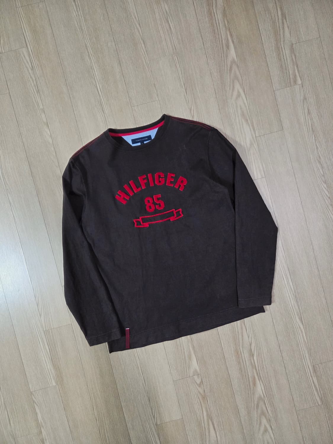 타미 힐피거 초코 브라운 롱 슬리브 티셔츠 상품이미지3