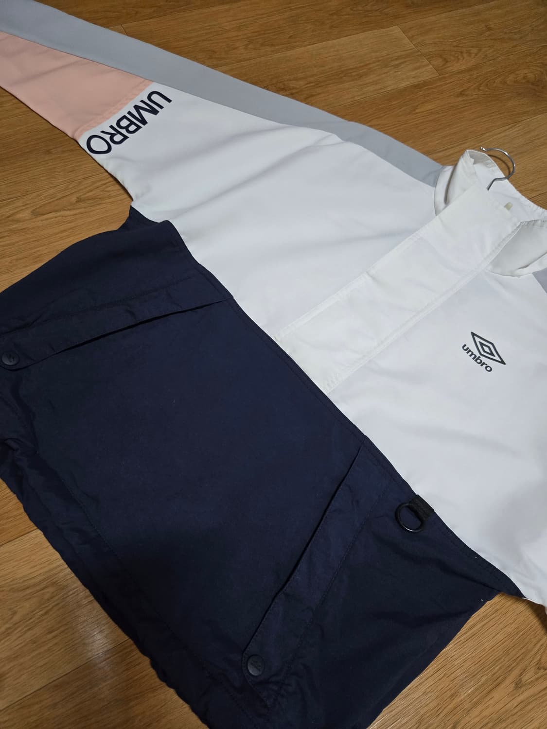 엄브로 여성 바람막이  아노락 상품이미지5