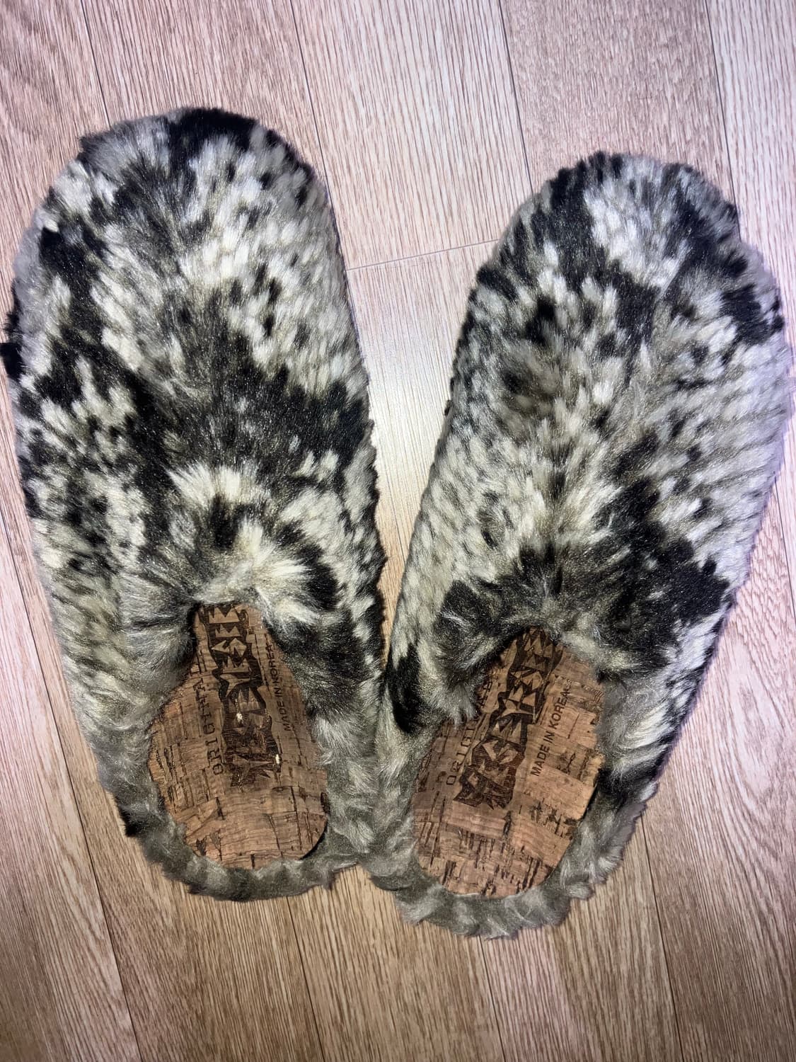 Yeseyesee Y.E.S Monster Slippers Khaki  상품이미지2