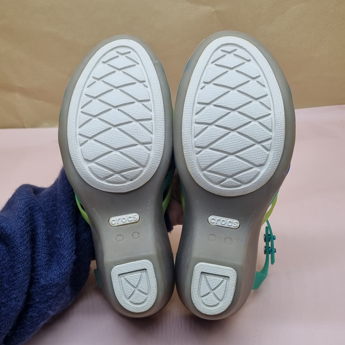 크록스 후라체 여성웨지샌들w6 230 굽8 상품이미지3