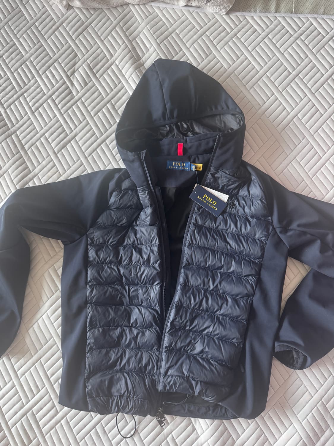 폴로 하이브리드 경량패딩 팝니다 상품이미지1