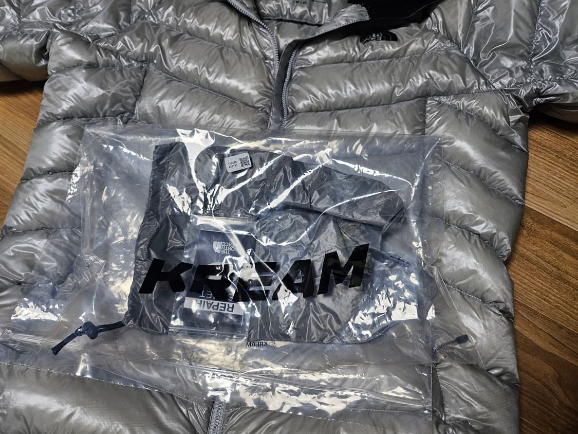 25fw 노스페이스 마테호른 M사이즈 라이트그레이 상품이미지3