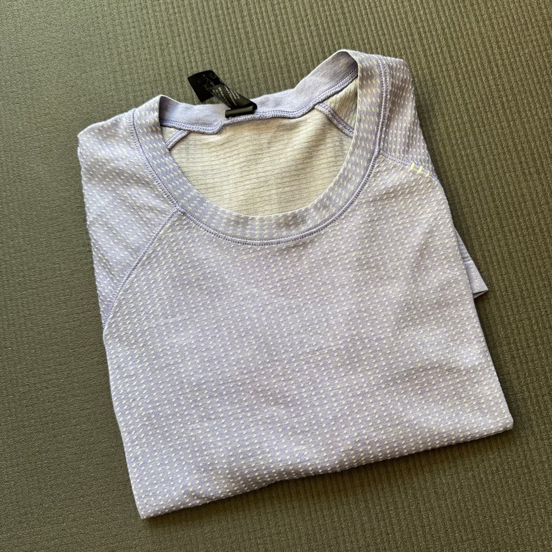 룰루레몬 메탈 벤트 테크 남성 티셔츠 m 사이즈 판매합니다. 상품이미지1