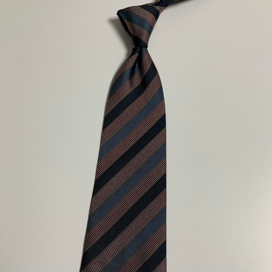 던힐(dunhill) 레지멘탈 클래식넥타이 명품 100실크 이태리 A+ 상품이미지9