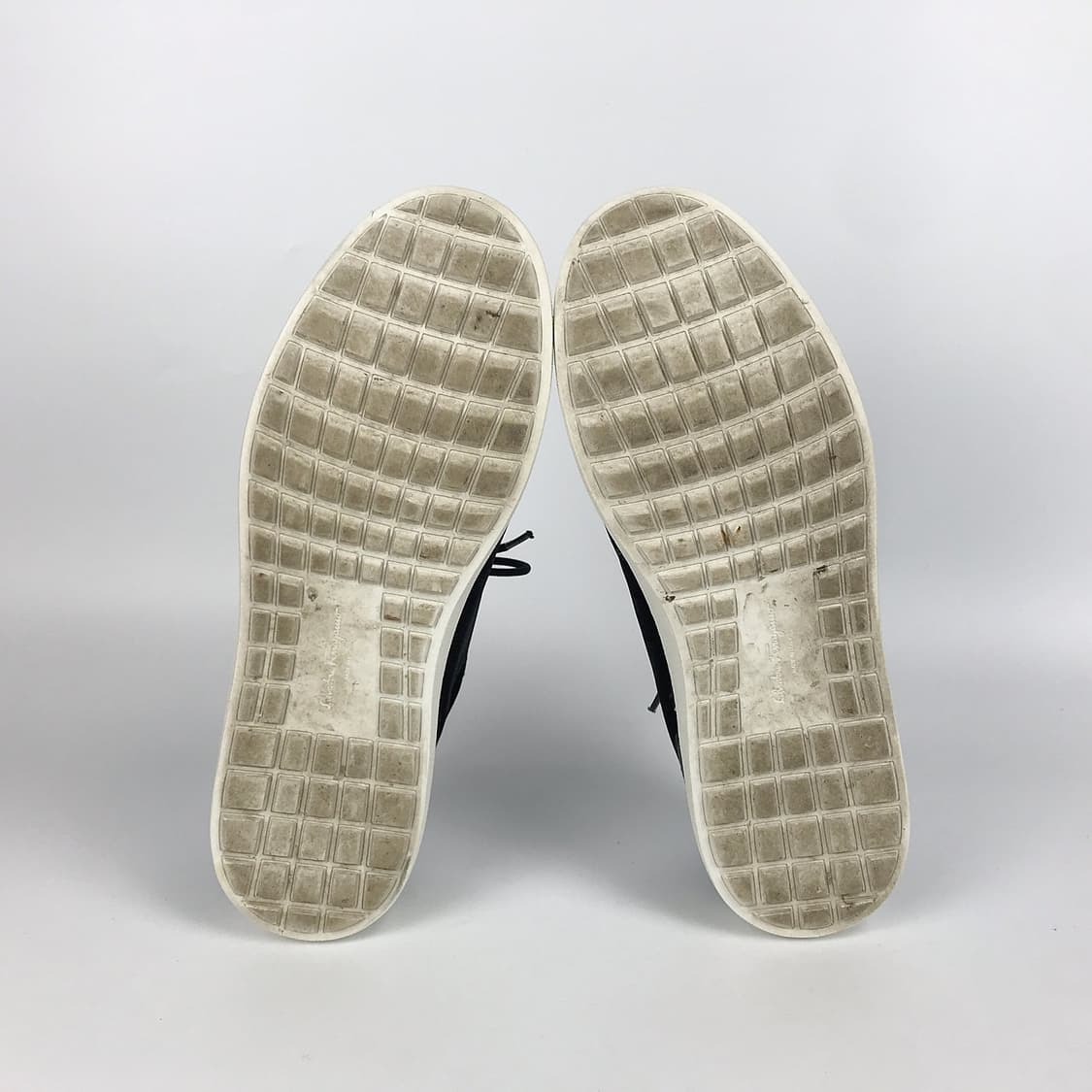 페라가모 벨벳 스니커즈 신발 남성9 (280) 상품이미지8