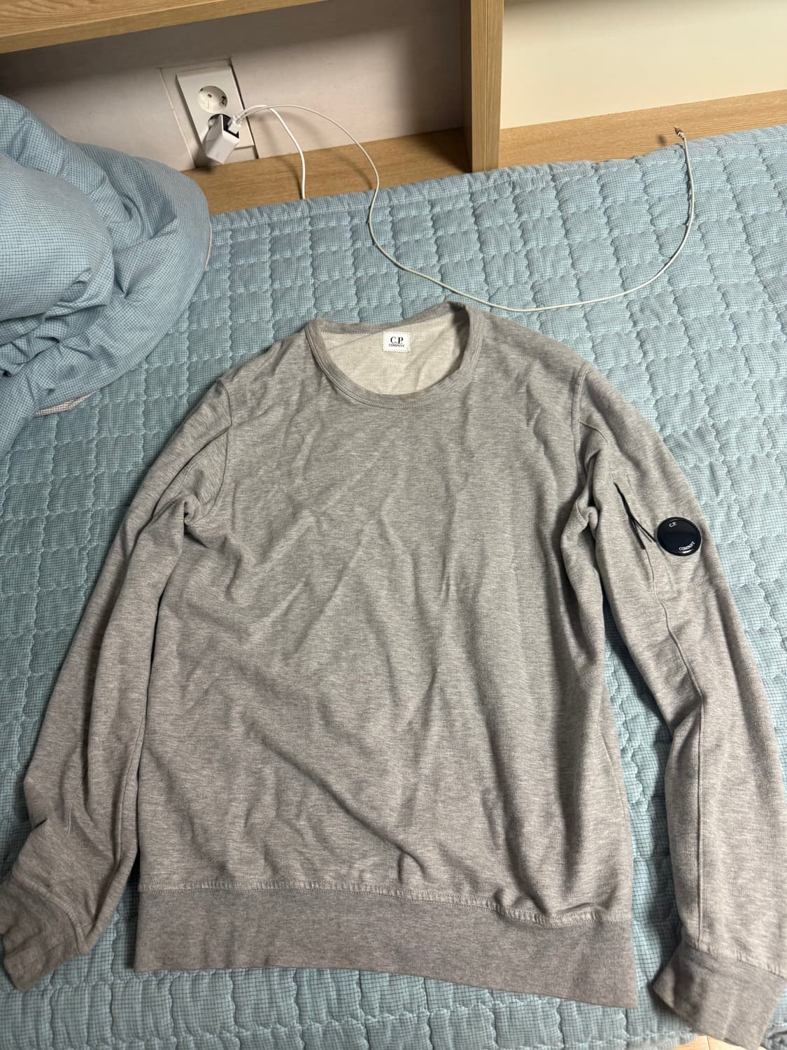 정품 C.p컴퍼니 렌즈 맨투맨 , 구찌 호랑이 반팔 상품이미지1