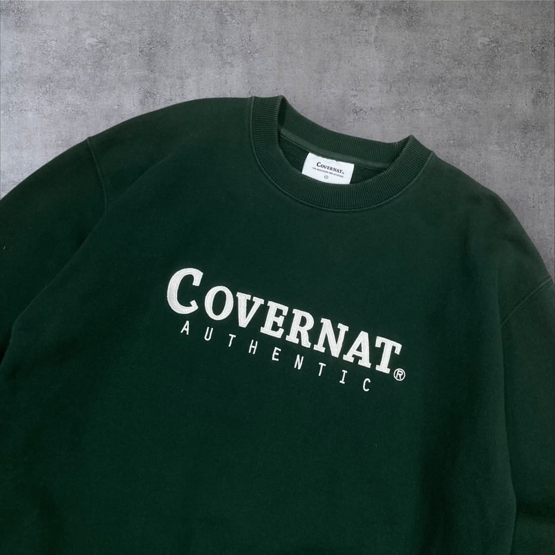 커버낫 그린 컬러 스펠아웃 로고 맨투맨 상품이미지2