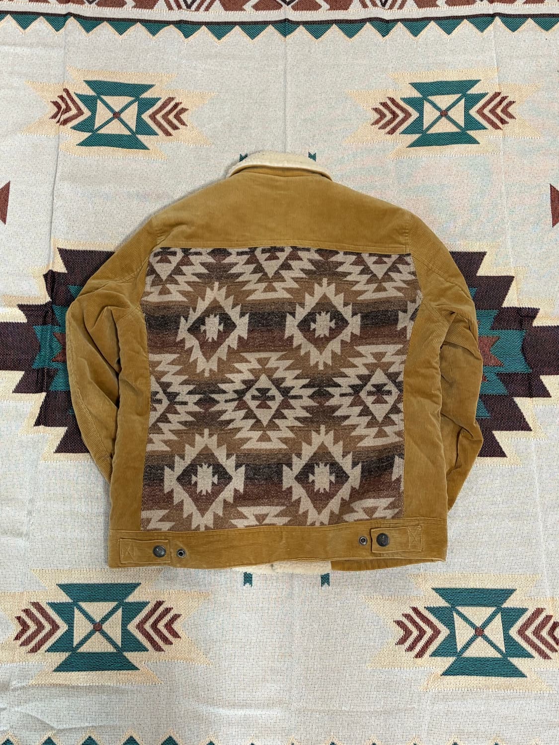 잭로즈 웨스턴 나바호 쉐르파 트러커 상품이미지2