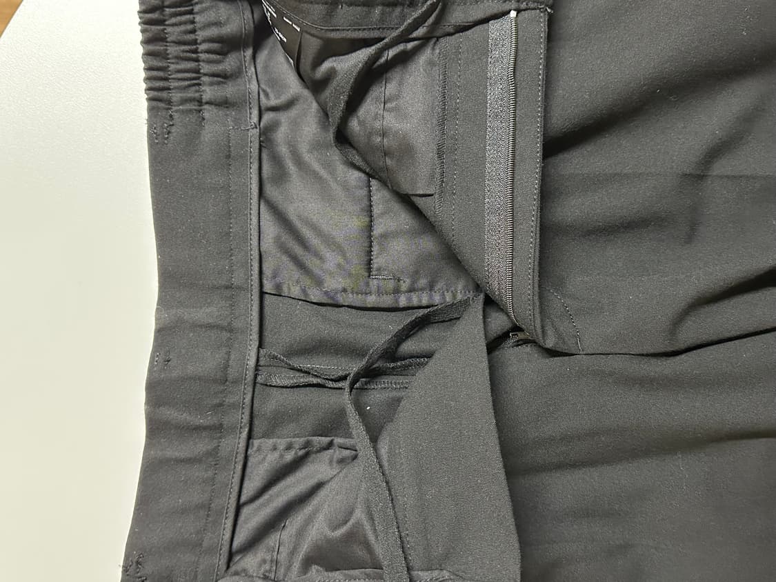 [새상품] 유니클로 남성 블랙 슬랙스 팬츠 M사이즈 상품이미지3