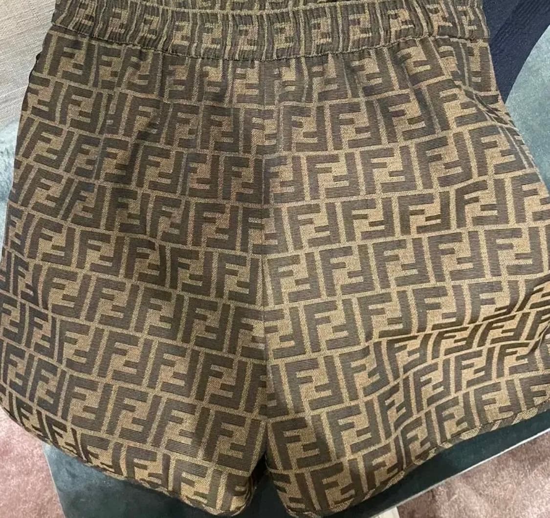 [미개봉 새상품] 펜디 FF로고 시그니처 반바지 38사이즈 상품이미지3