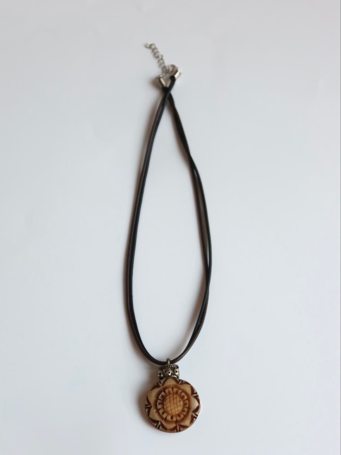 carved flower necklace 상품이미지3