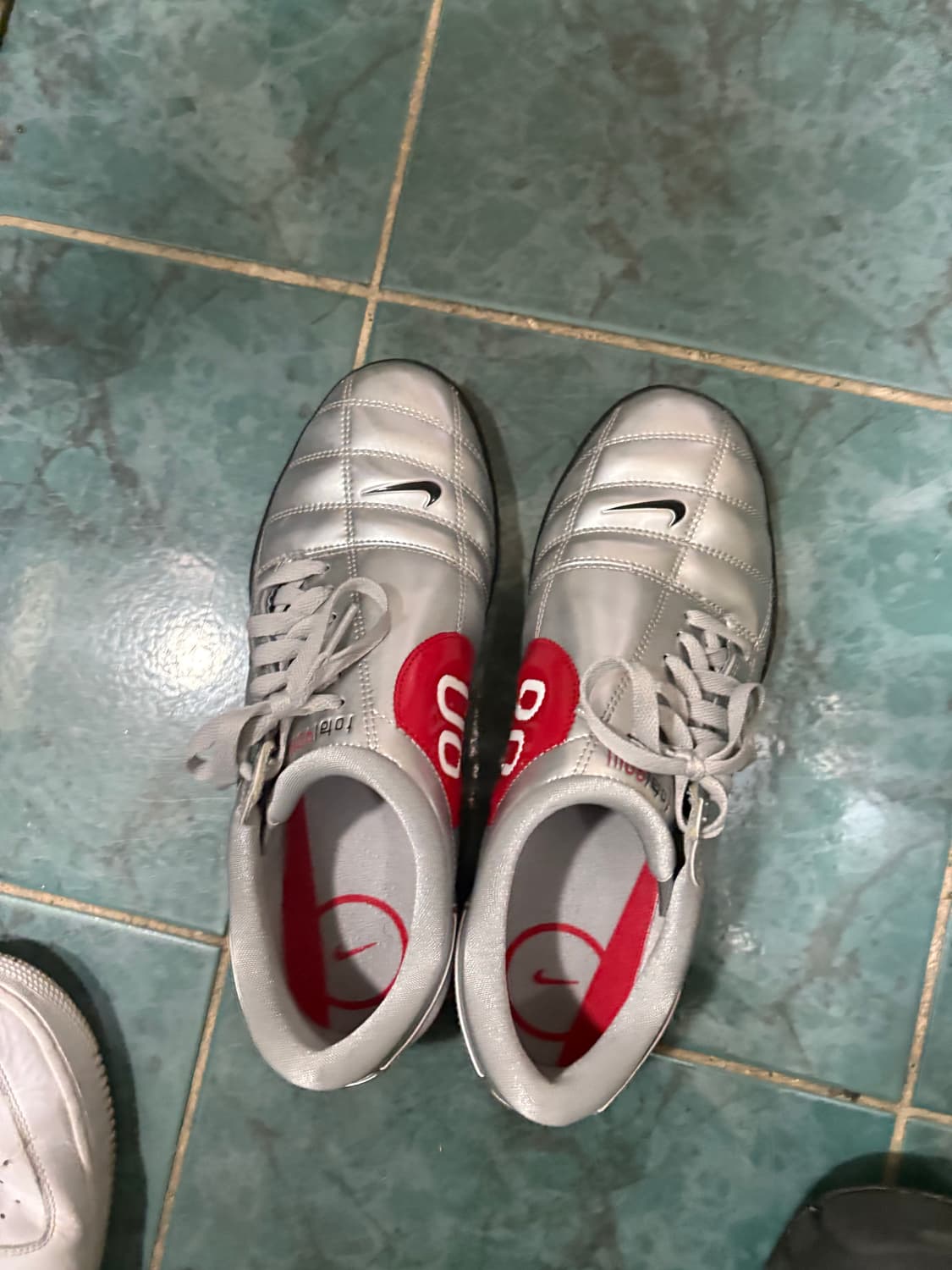 (쿨거시 배송비X)나이키 토탈 90 3 SP 메탈릭 실버 앤 블랙 275 상품이미지3