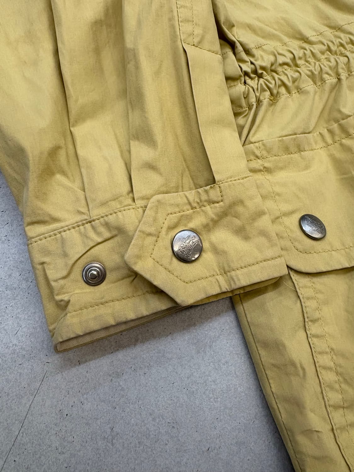 버버리 사파리 자켓 상품이미지4