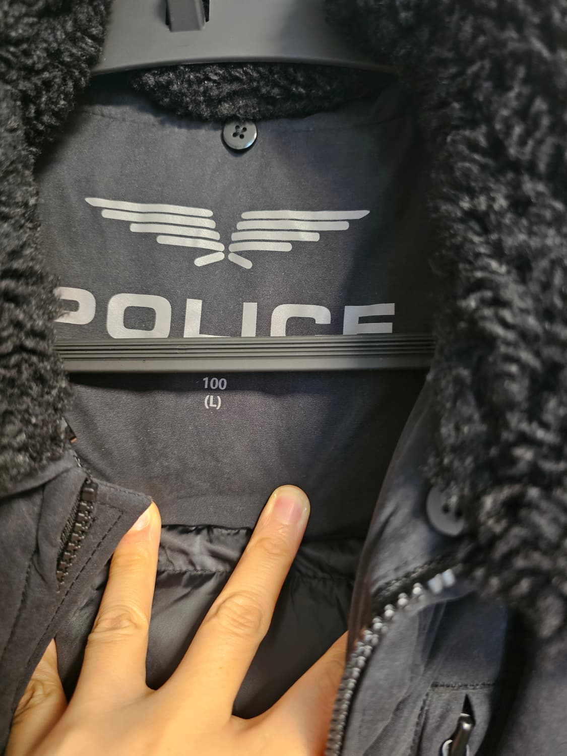 POLICE 블랙 넥 퍼 패딩 점퍼 상품이미지3