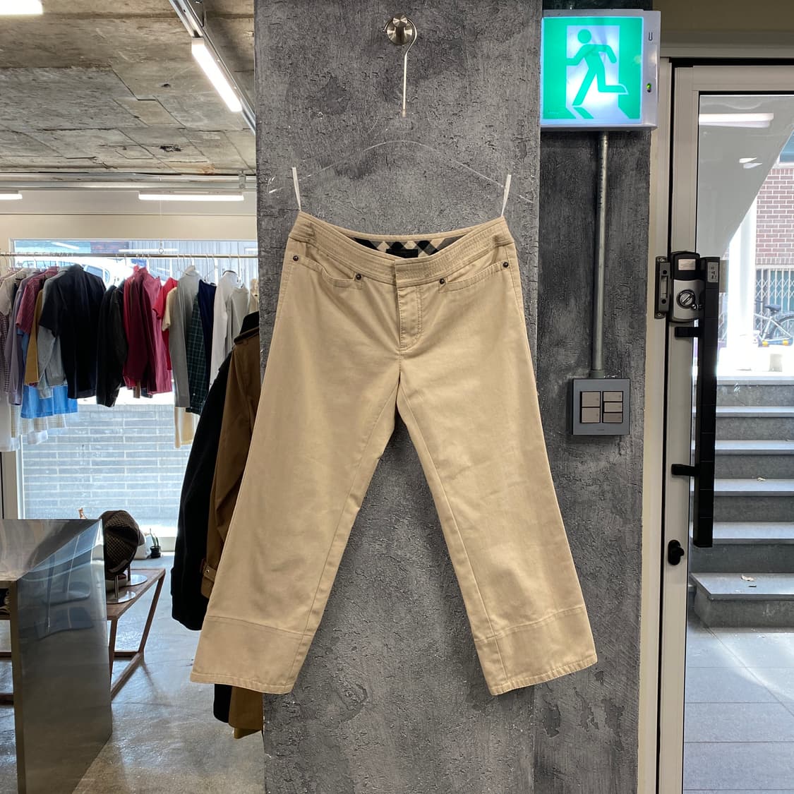 Burberry 카프리팬츠 상품이미지1