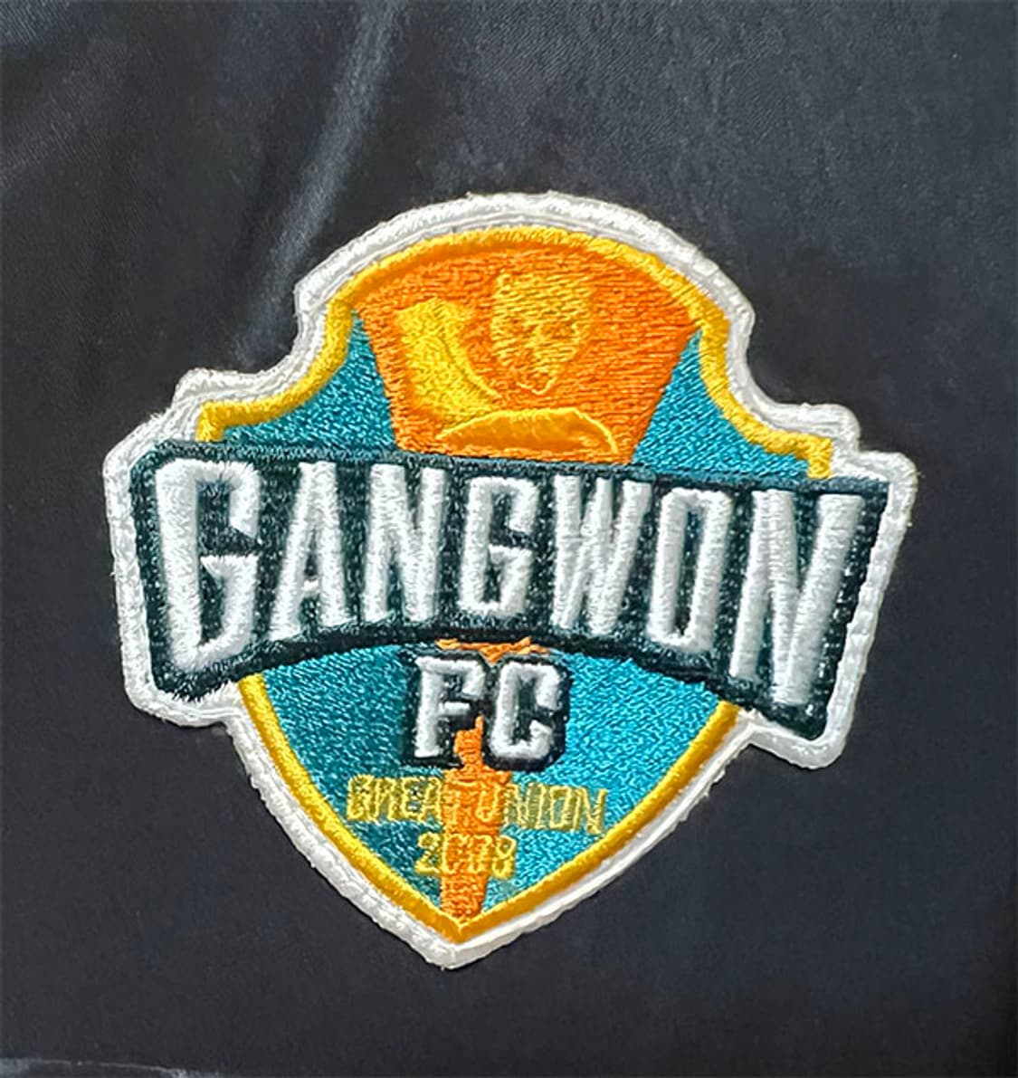 FILA 휠라 남자 롱패딩 강원FC 덕다운 축구 XL 105 상품이미지5