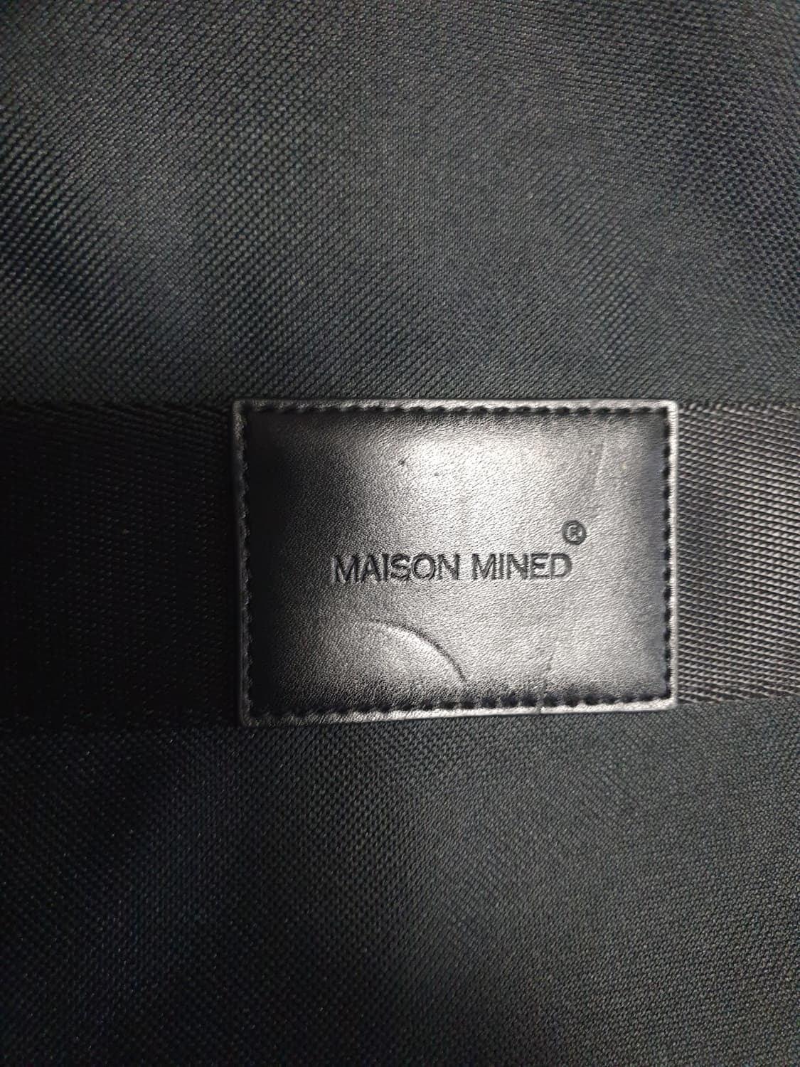 메종미네드 투버클 메신저 크로스백 블랙 상품이미지3