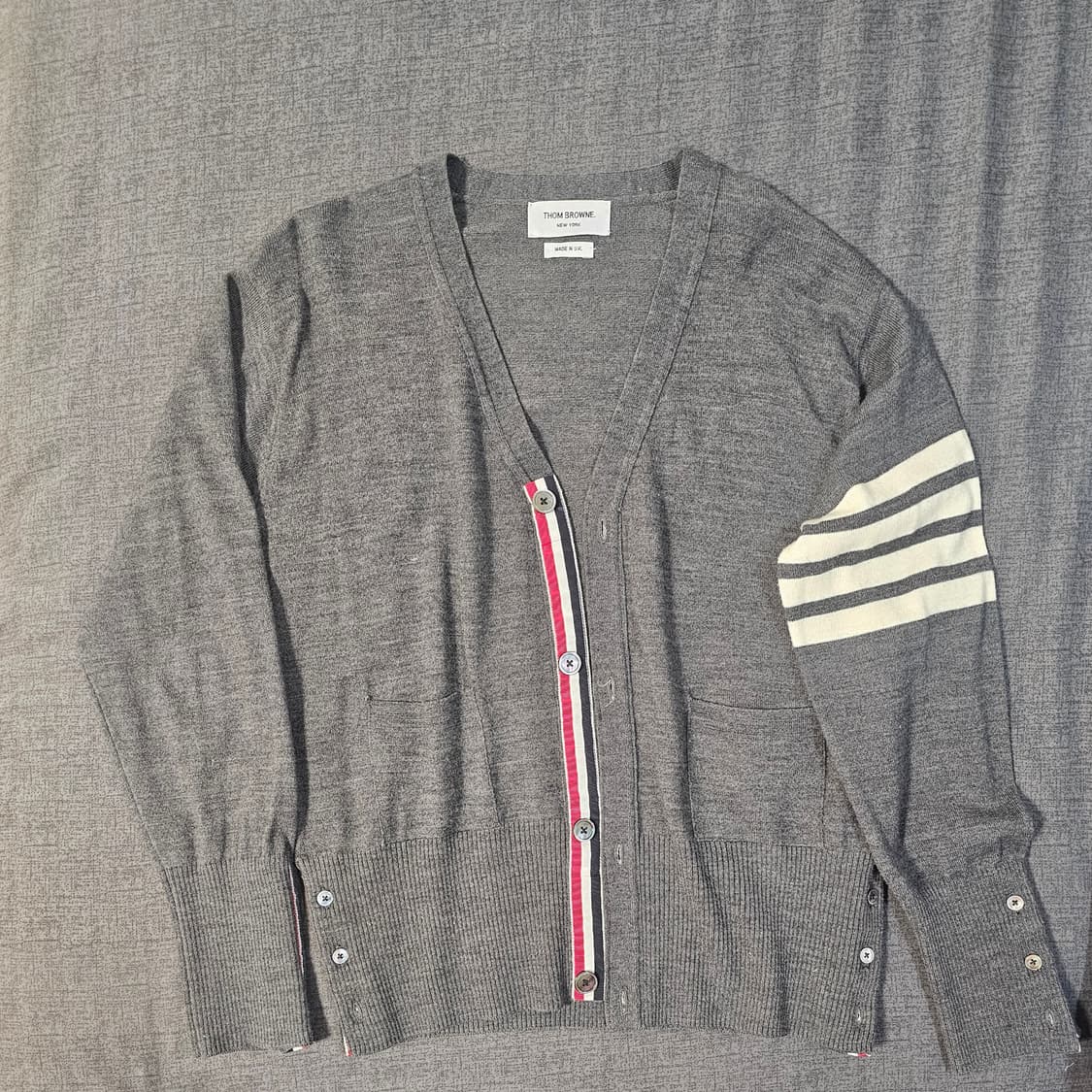 톰브라운 그레이 가디건 3사이즈 상품이미지1
