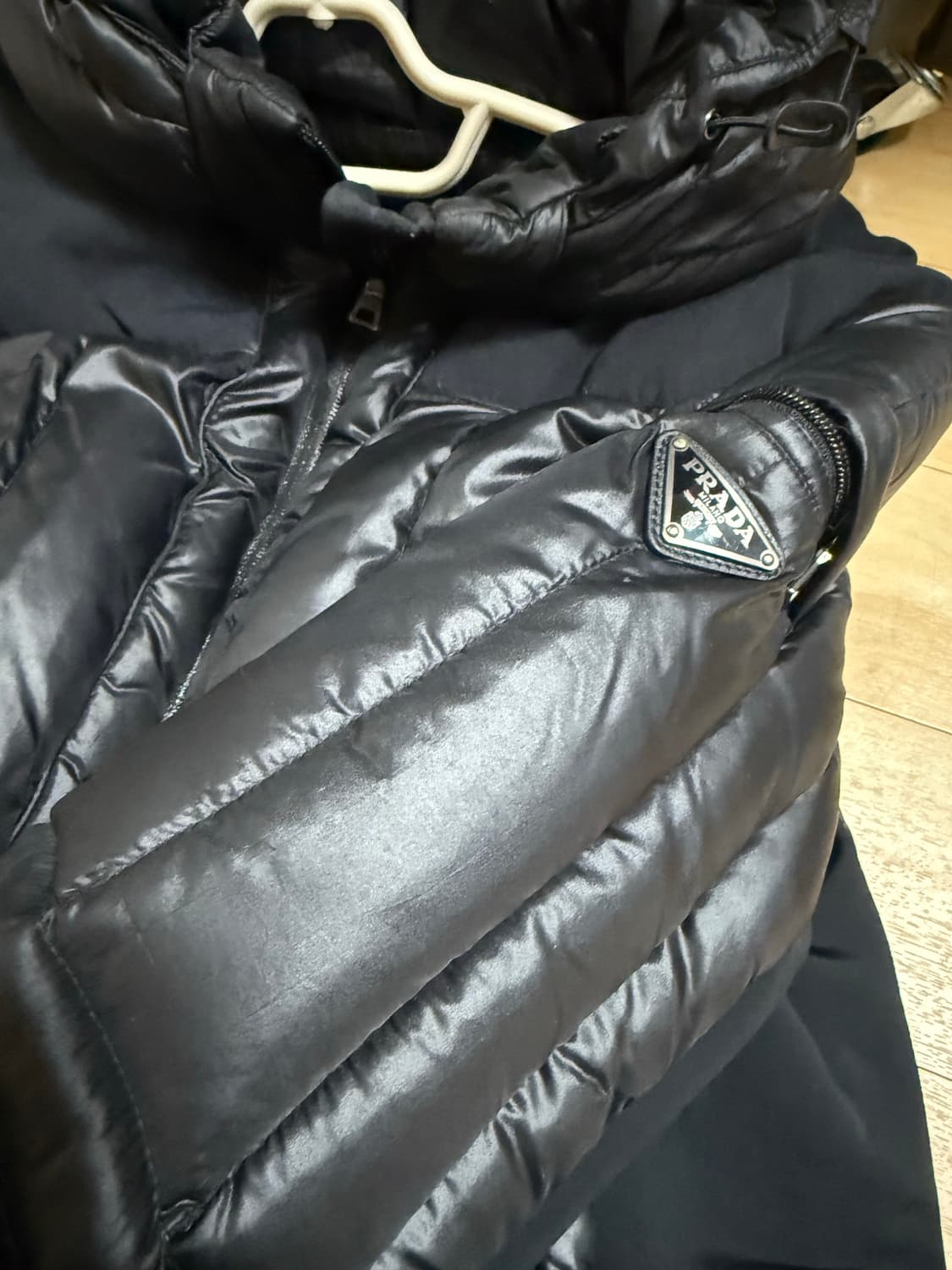 프라다 남성 패딩 삼각로고 48 상품이미지5