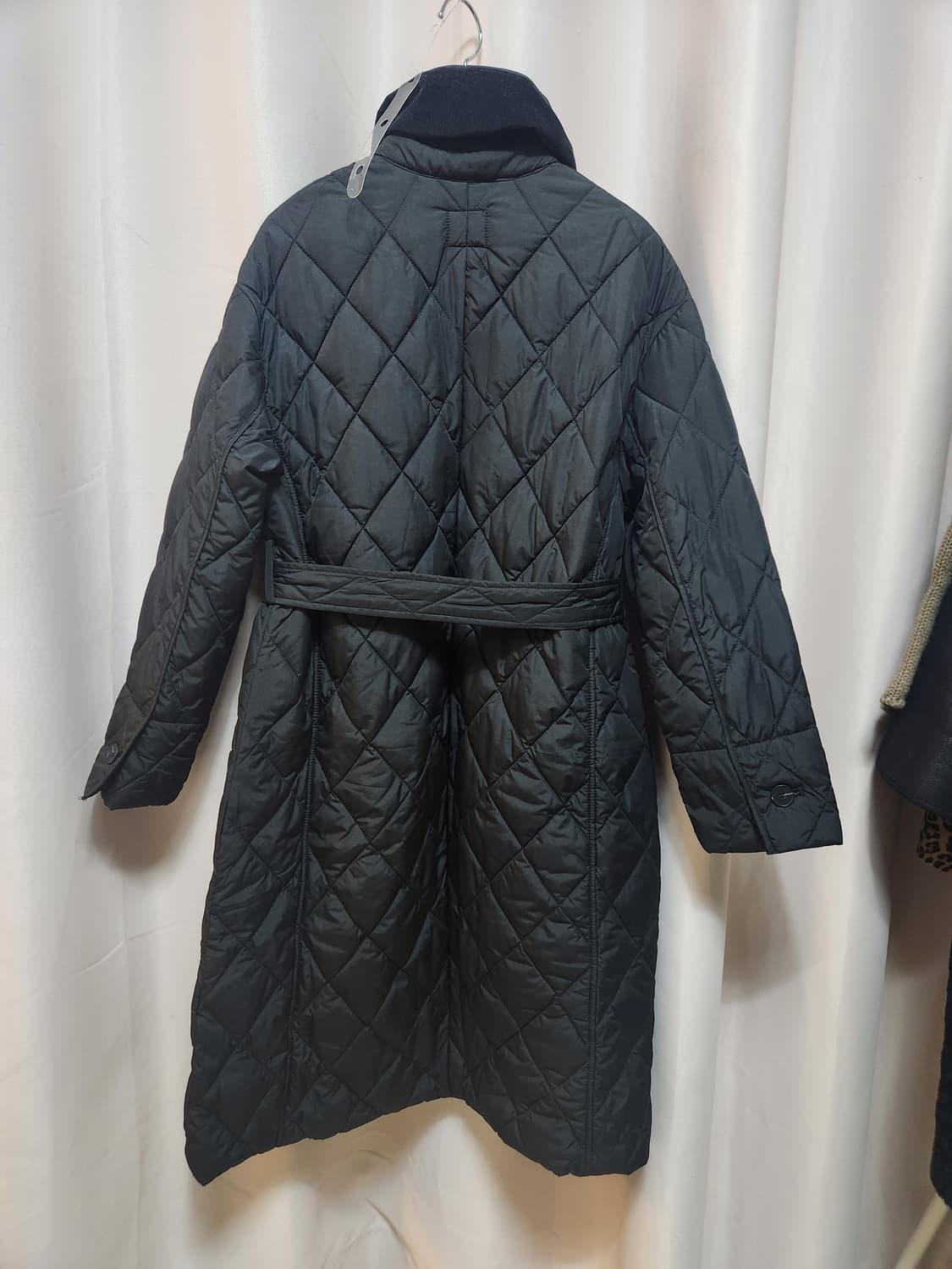 미착용급  자주 블랙 퀼팅 롱 코트 상품이미지2