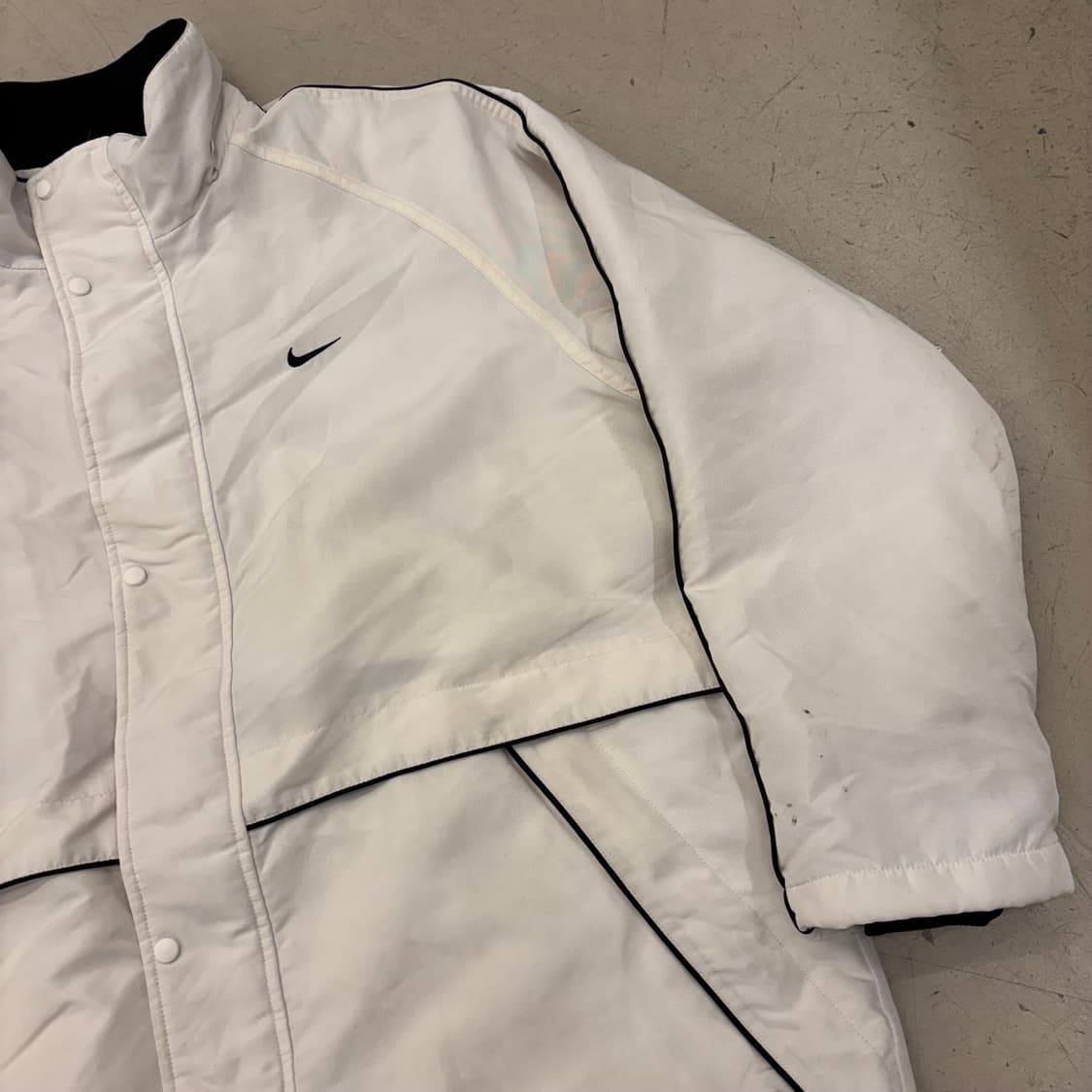 나이키 스우시 올드스쿨 화이트 점퍼 상품이미지2