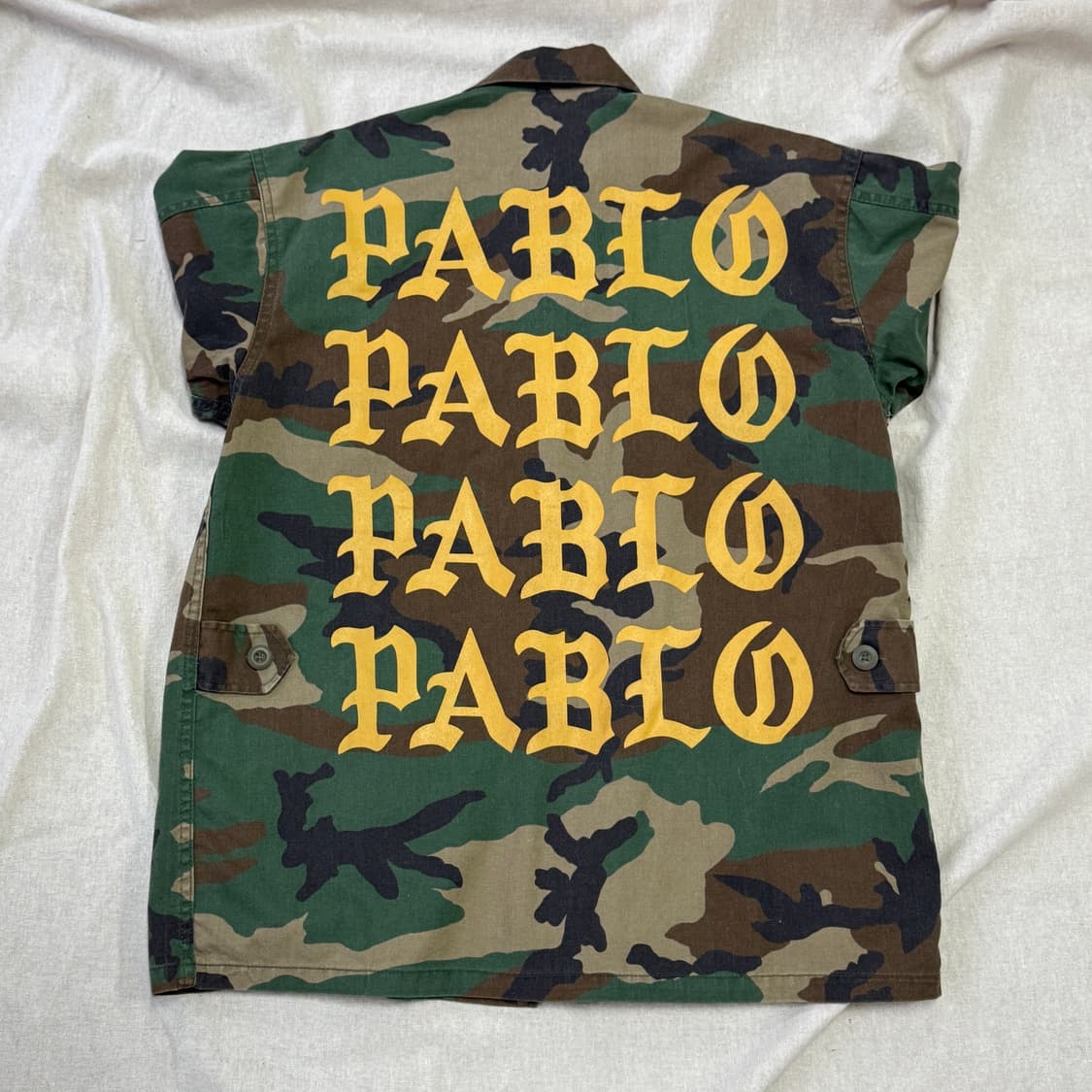 칸예 파블로 머천다이즈 백로고 카모자켓 M (105) 상품이미지1