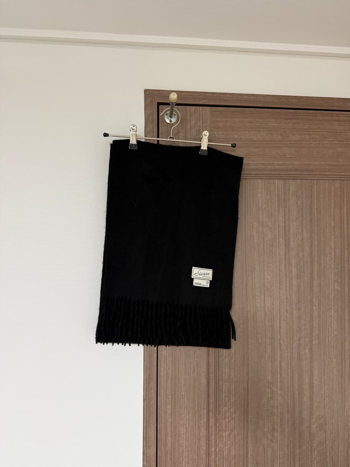 시엔느 캐시미어 머플러 블랙 상품이미지1