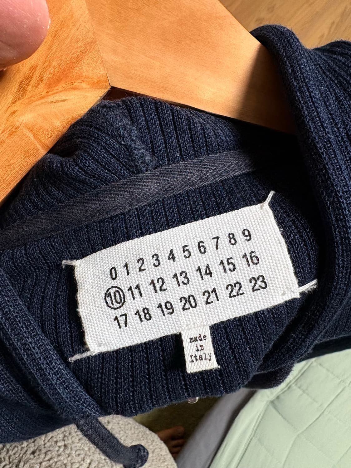 메종 마르지엘라 15aw 니트 후드집업 44 상품이미지3