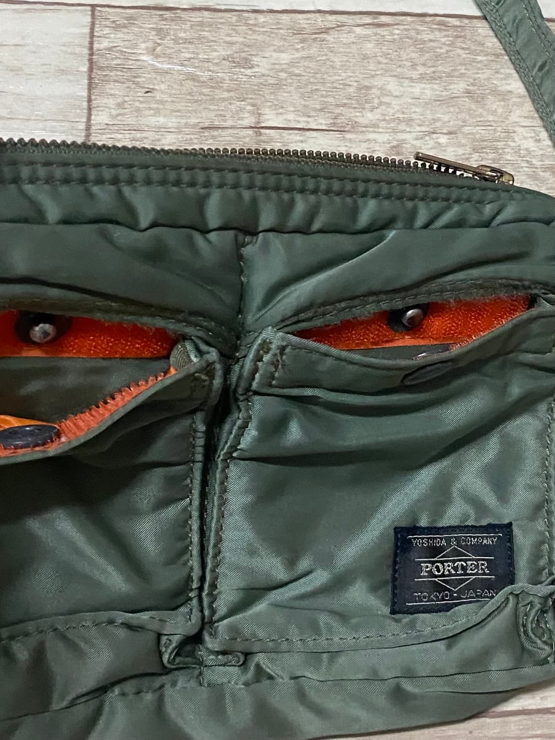 요시다포터 세이지그린 크로스백 상품이미지3