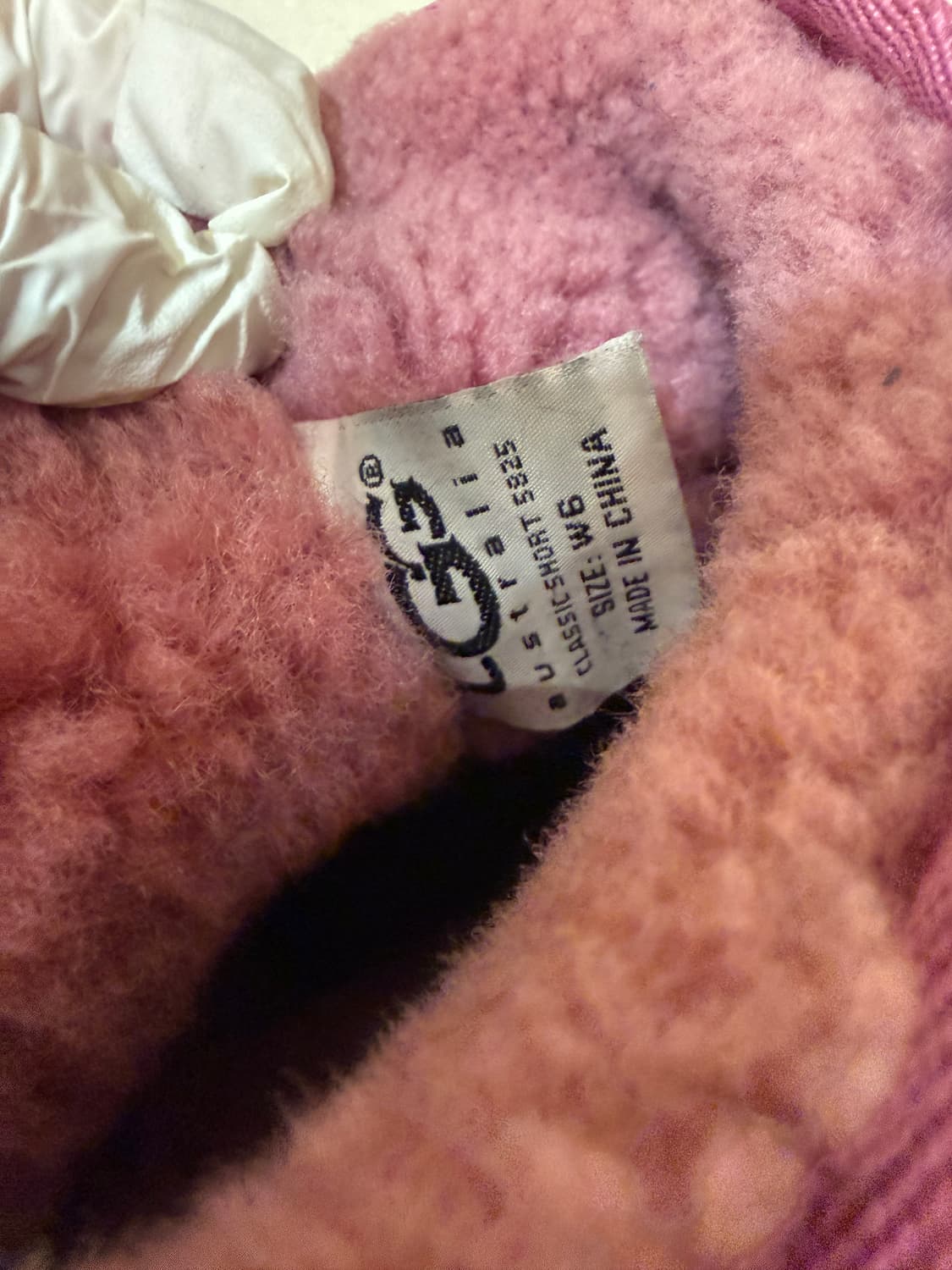 UGG 어그 W6 클래식 숏 5825 모델 핑크색 부츠 산드로 마인 슈슈 상품이미지5