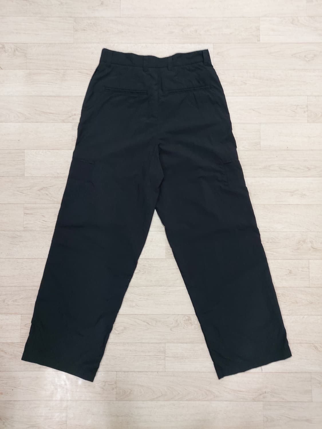 ZARA 플리츠 하이테크 팬츠 S 30 상품이미지4