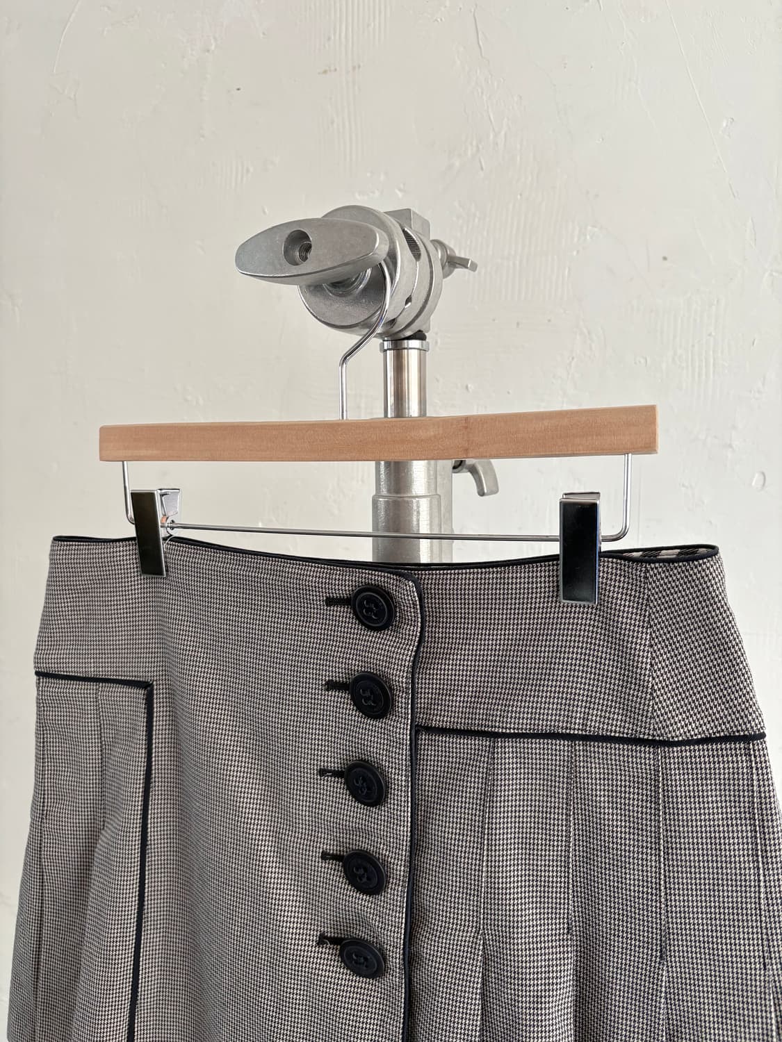 Burberry 버버리 블루라벨 5버튼 하운드투스 플리츠 미니 스커트 상품이미지2