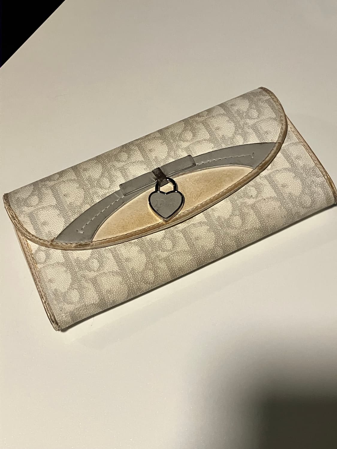 Dior 디올 오블리크 하트참 장지갑 화이트 상품이미지1