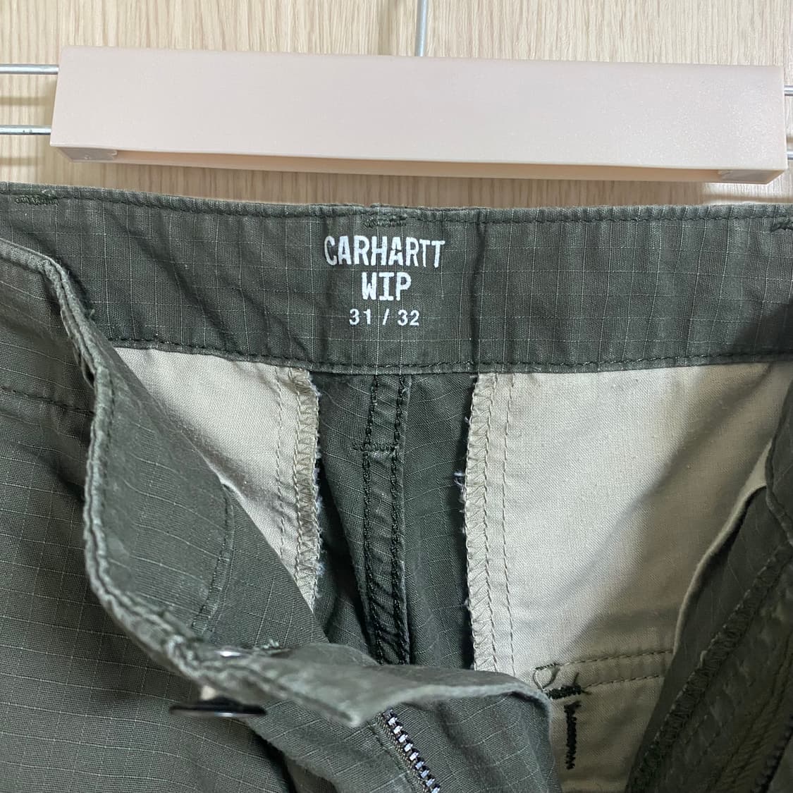 칼하트 Wip 레귤러 카고 팬츠 카키 31/32 상품이미지2