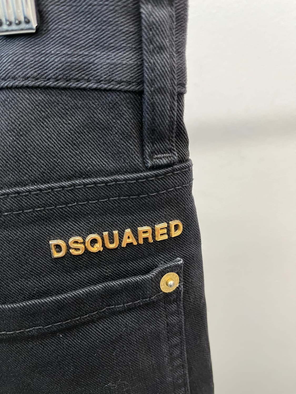 32)  디스퀘어드 금장 흑청데님  상품이미지4