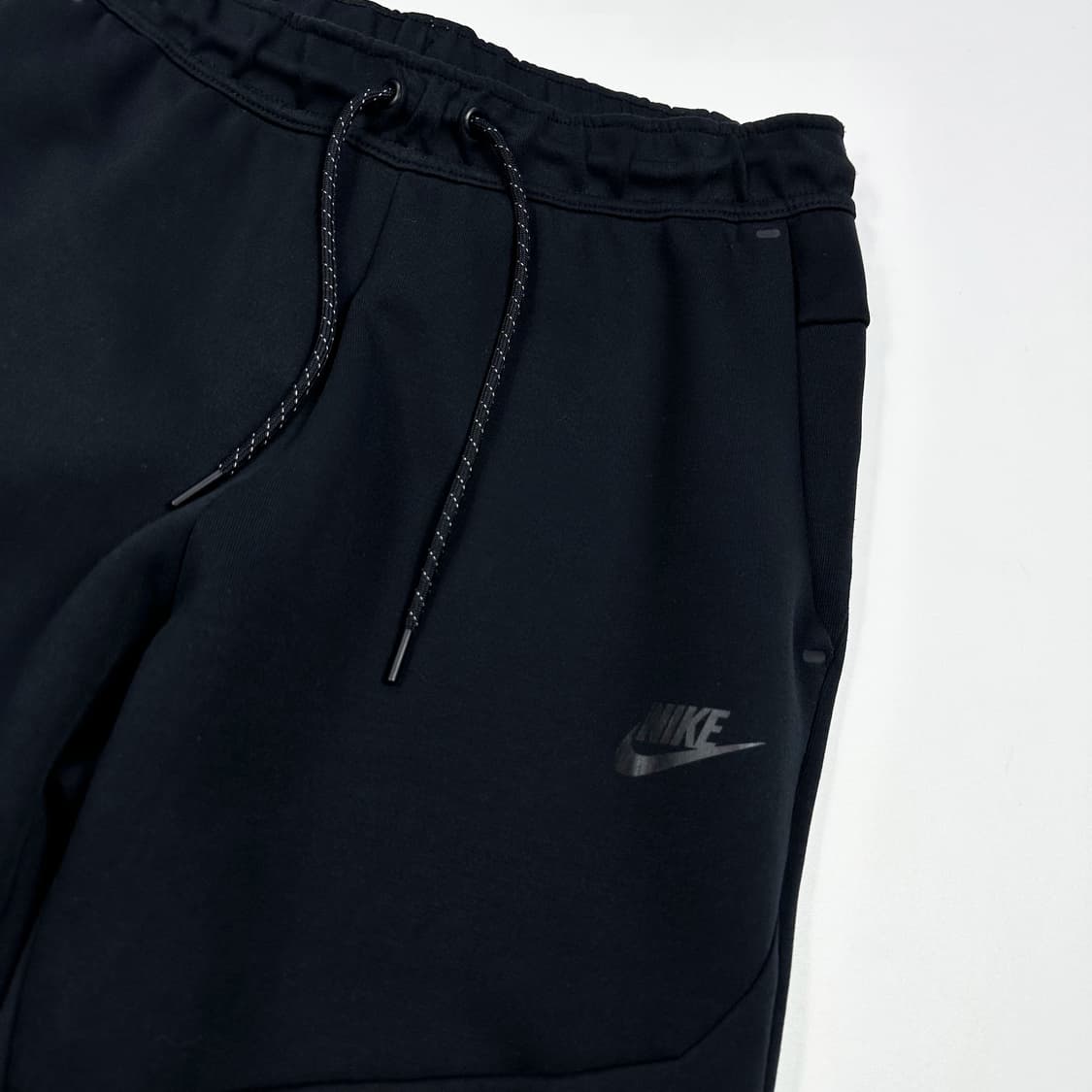 나이키 퓨추라 테크팩 블랙 조거팬츠 (M) 상품이미지4