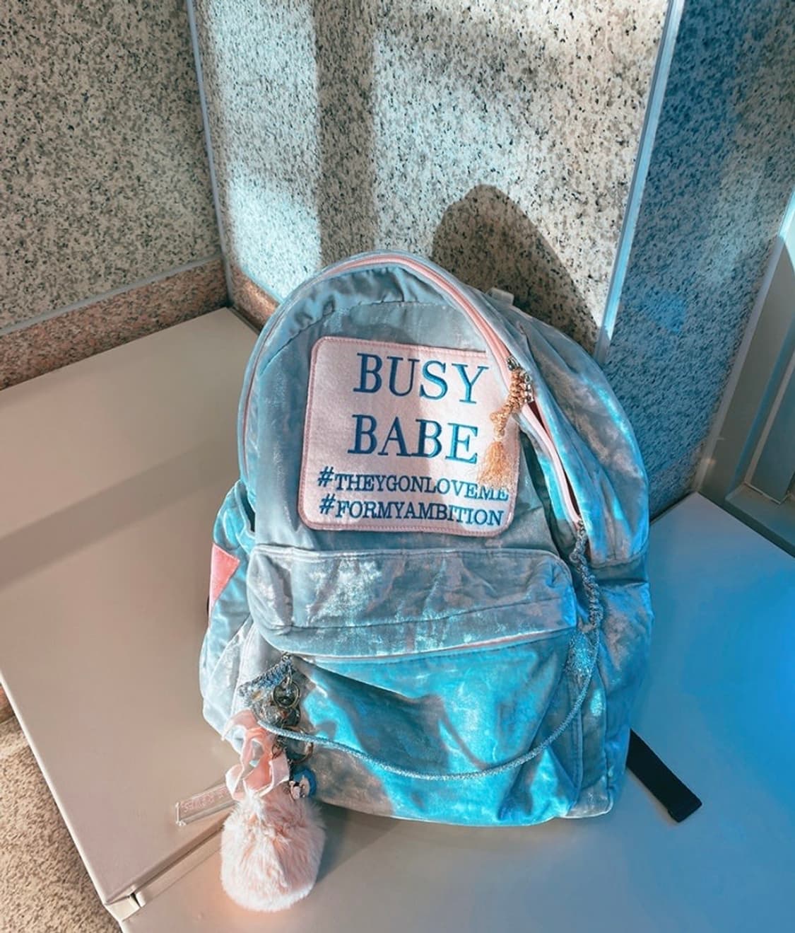 (미착용 새상품) 앙트레브 비지베이비 벨벳 백팩  상품이미지1