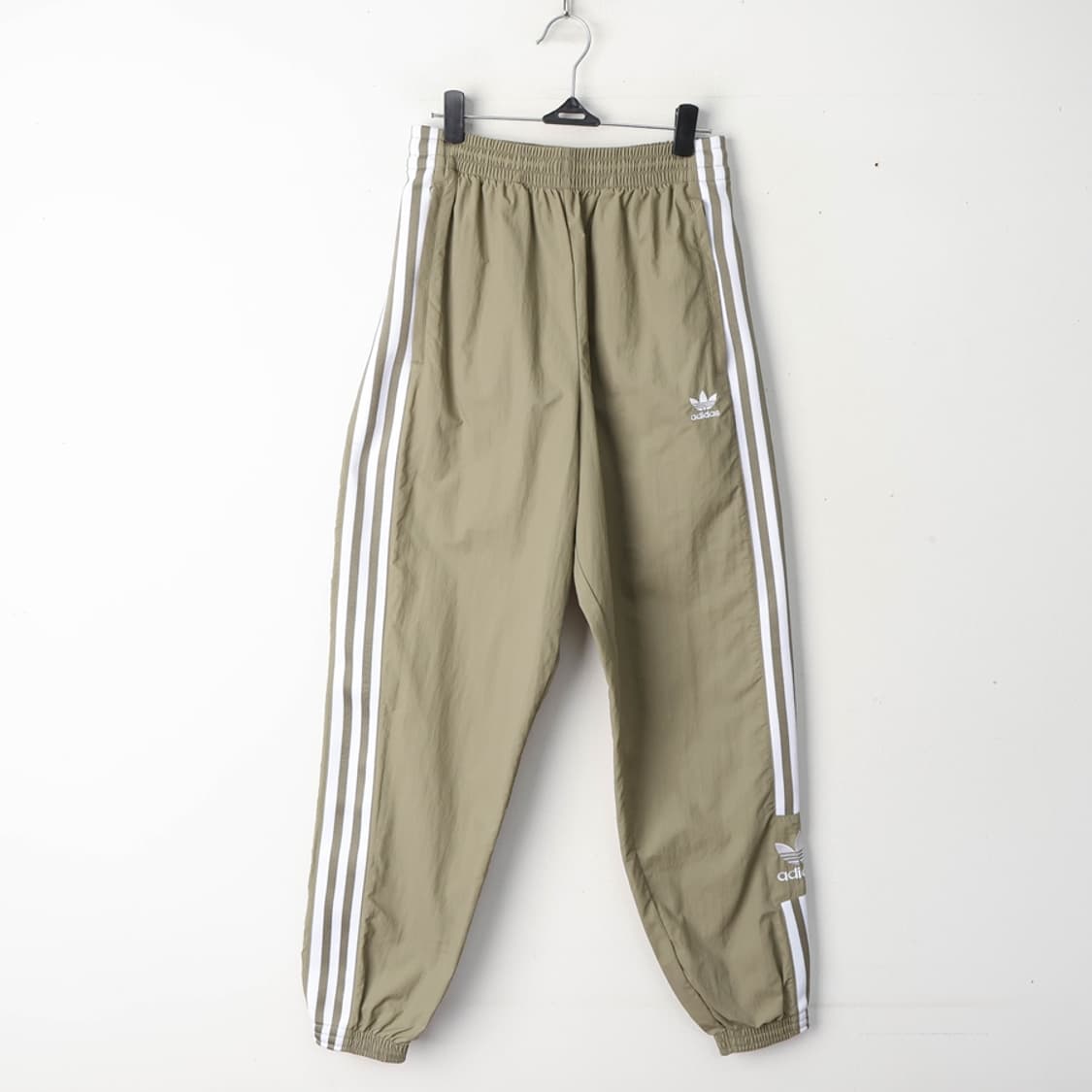 23/아디다스 락업 트랙팬츠 상품이미지1