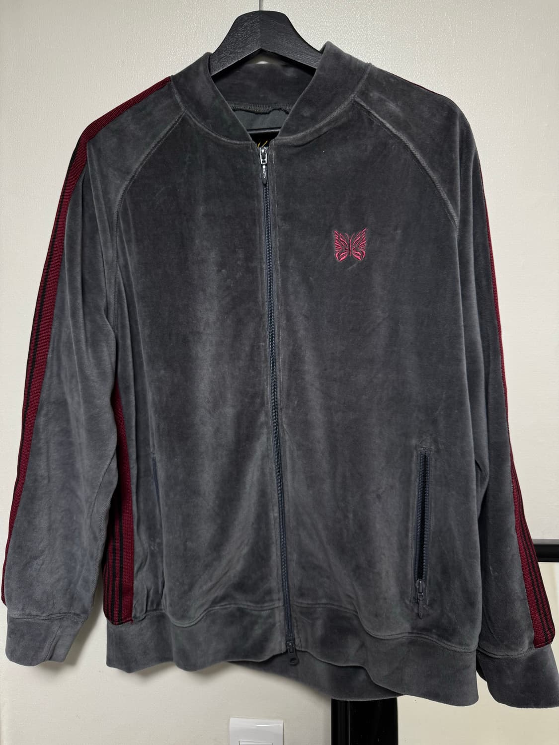 니들스 벨루어 트랙자켓 상품이미지2