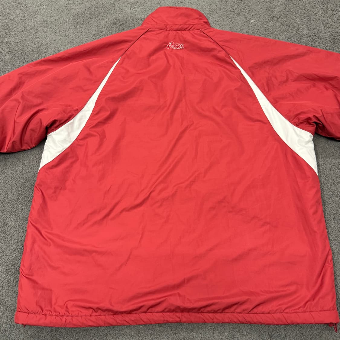 [정품/110] 아식스 올드스쿨 레드 바람막이 점퍼 상품이미지4